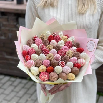 Chocolate-covered strawbe
